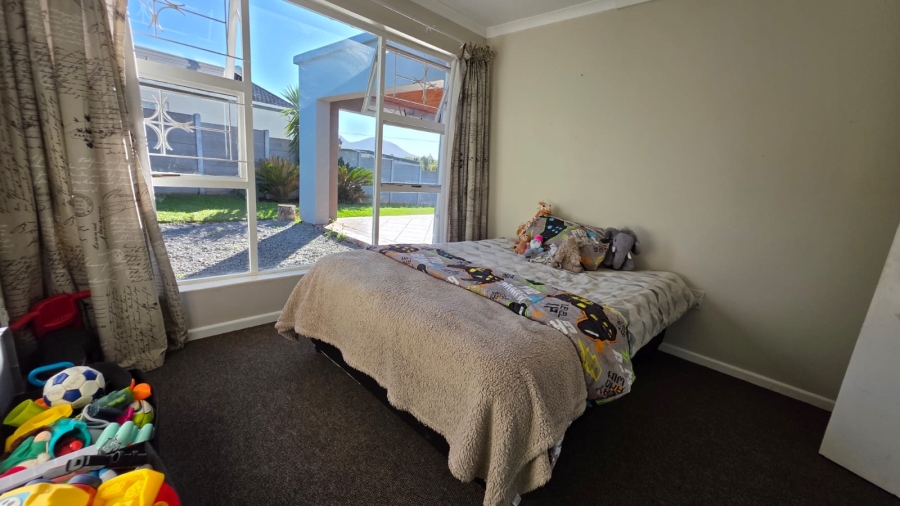 3 Bedroom Property for Sale in Denneoord Western Cape